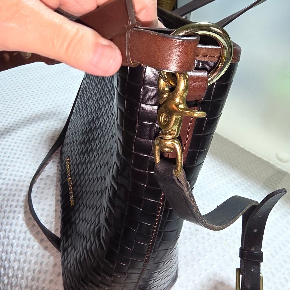 DOONEY& BOURKE BLACK LILLIAN WOVEN SHOULDER BAG WITH MATCHING WALLET - Picture 3 of 11